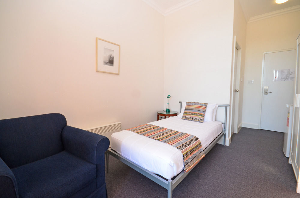 The Hallows Accommodation Bathurst Exterior photo