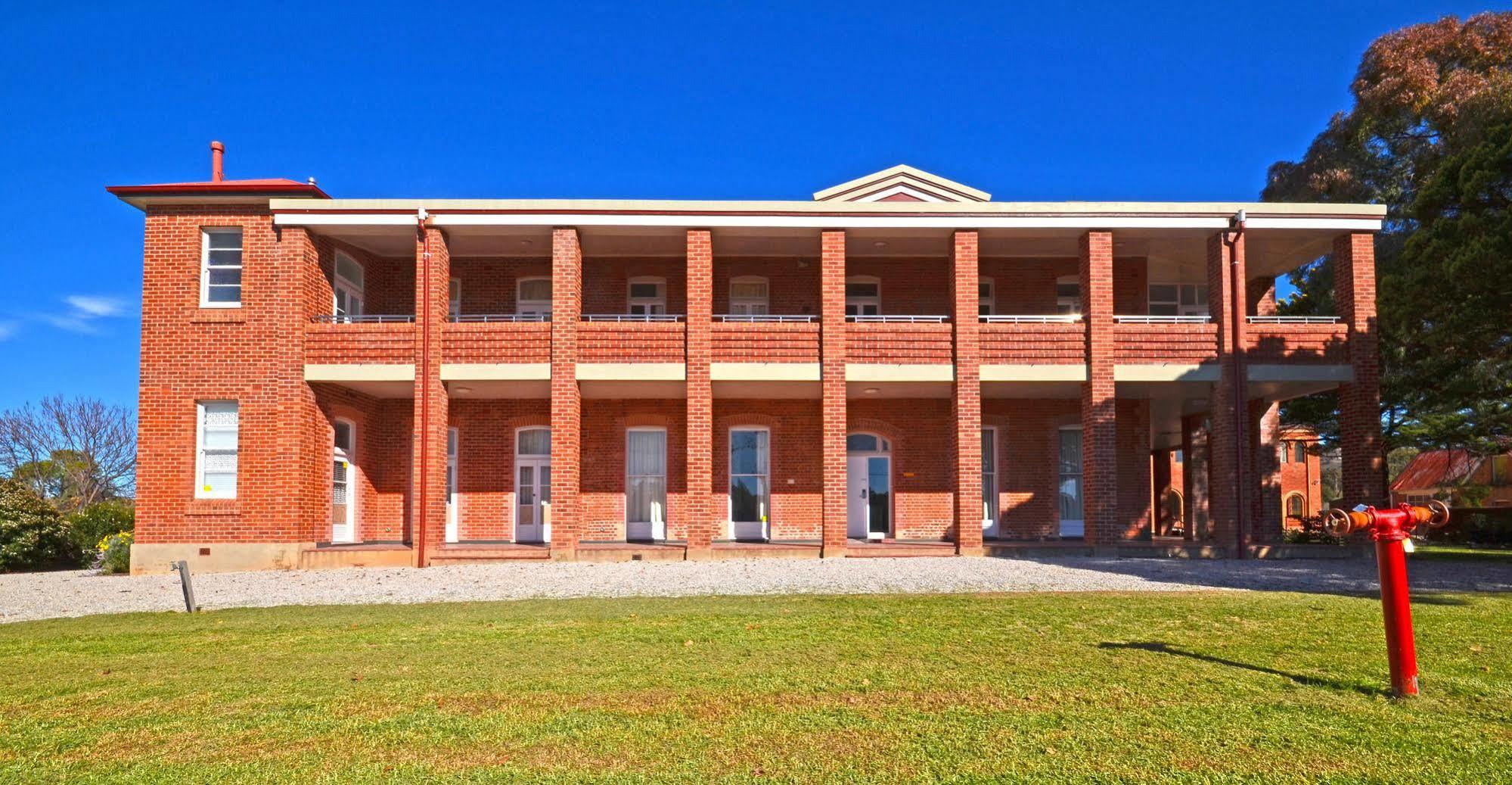 The Hallows Accommodation Bathurst Exterior photo